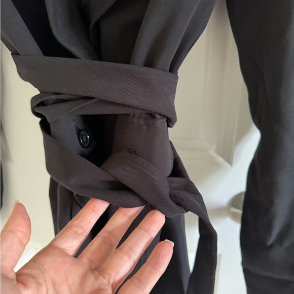 Banana Republic blazer with tie. Brand new with tags - Picture 6 of 8